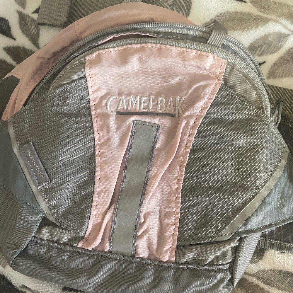 Camelbak Flashflo Hydration Fanny Pack W/ Bladder Compartment. NO BLADDER Pink.